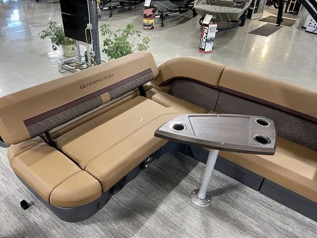 Slide: The Image of Bennington M L-Bench 22 ML 2026 - 22