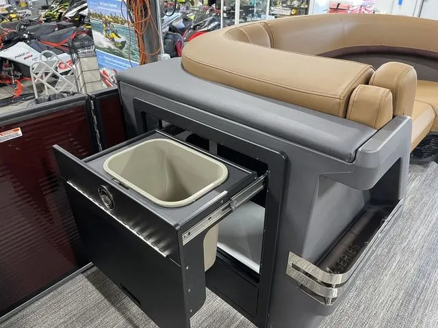 Slide: The Image of Bennington M L-Bench 22 ML 2026 - 25