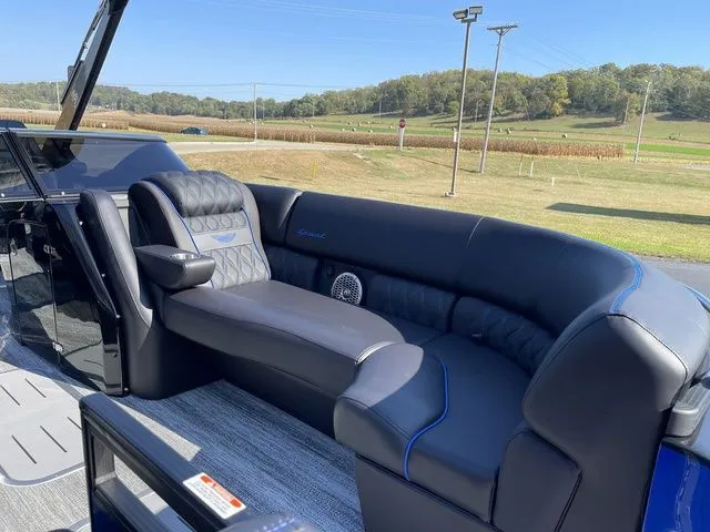 Slide: The Image of Bennington Q Swingback 27 QSBWAT2 2026 - 17