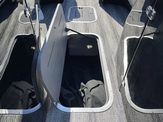 Slide: The Image of Bennington Q Swingback 27 QSBWAT2 2026 - 27