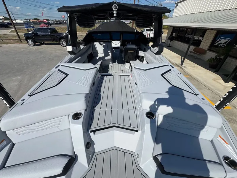 Slide: The Image of Nautique G23 2026 - 10