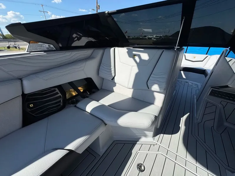 Slide: The Image of Nautique G23 2026 - 15