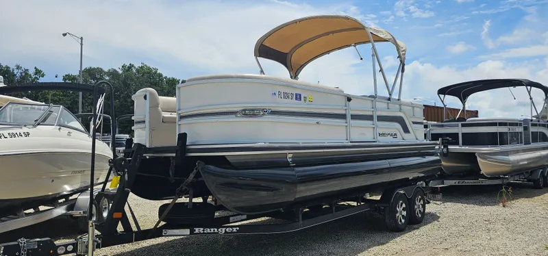 Slide: The Image of Ranger Reata Pontoon 200C 2018 - 18