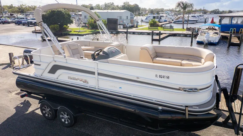 Slide: The Image of Ranger Reata Pontoon 200C 2018 - 2