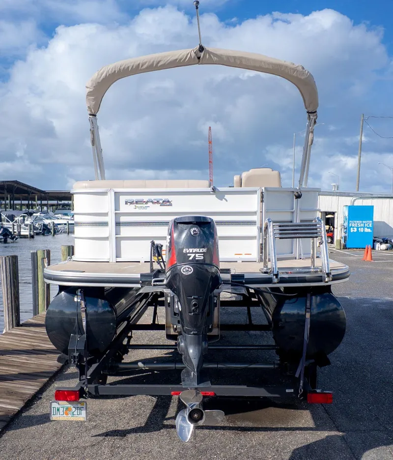 Slide: The Image of Ranger Reata Pontoon 200C 2018 - 4