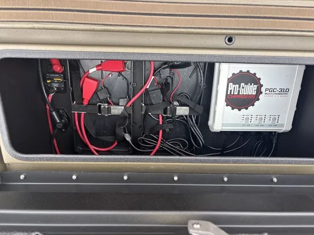 Slide: The Image of Thor 1900 Lake Hammer Center Console Elite 2026 - 28