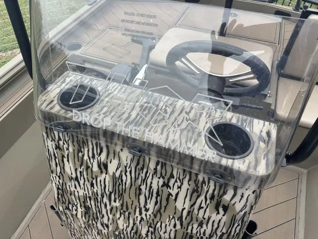 Slide: The Image of Thor 1900 Lake Hammer Center Console Elite 2026 - 33