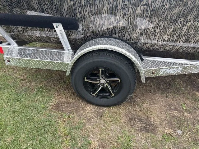 Slide: The Image of Thor 1900 Lake Hammer Center Console Elite 2026 - 36