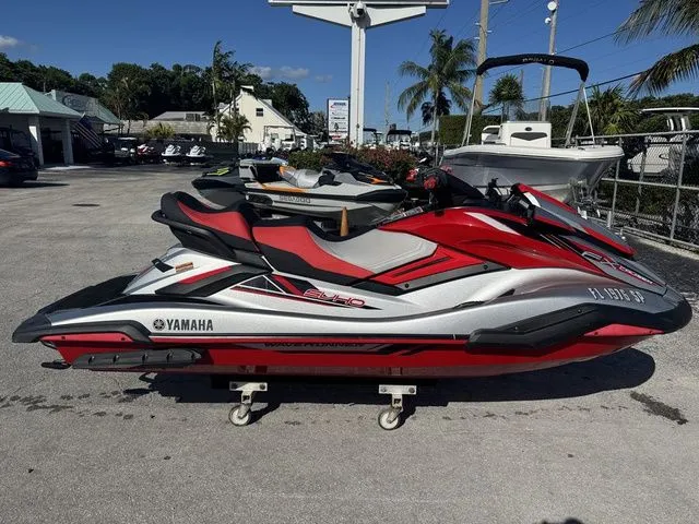 Slide: The Image of Yamaha FX Cruiser SVHO 2020 - 2