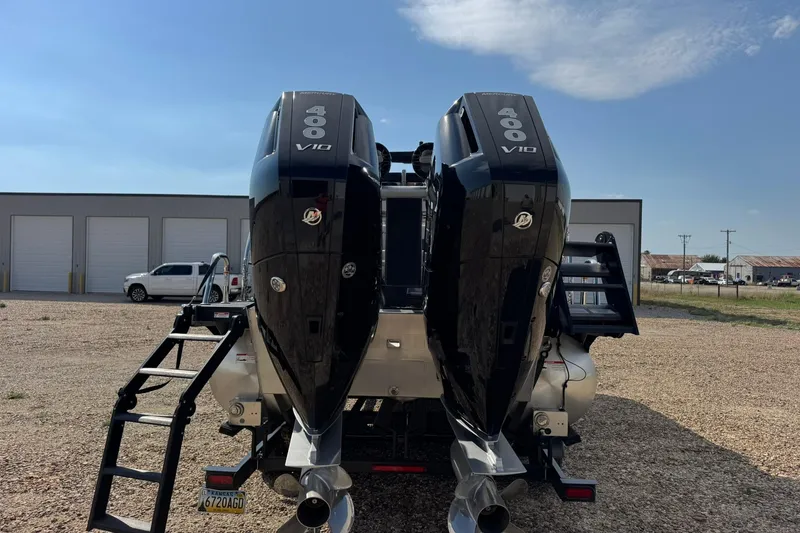 Slide: The Image of Rear view of 2025 Barletta LUSSO 25UCAT with dual 400 V10 engines. - 10