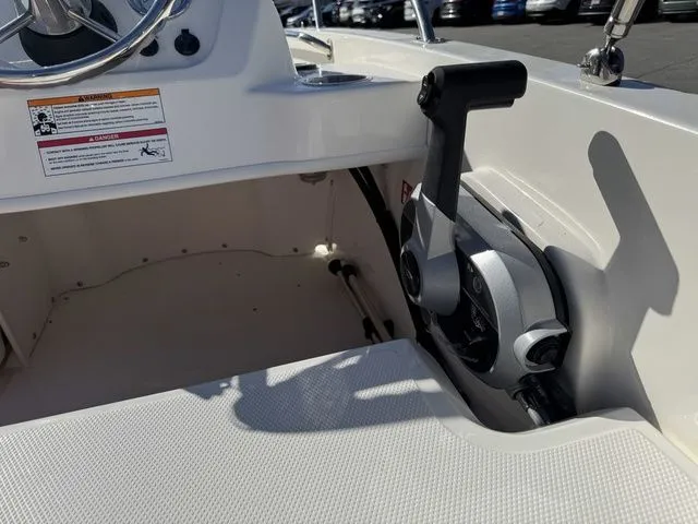 Slide: The Image of Boston Whaler 160 SS 2026 - 13