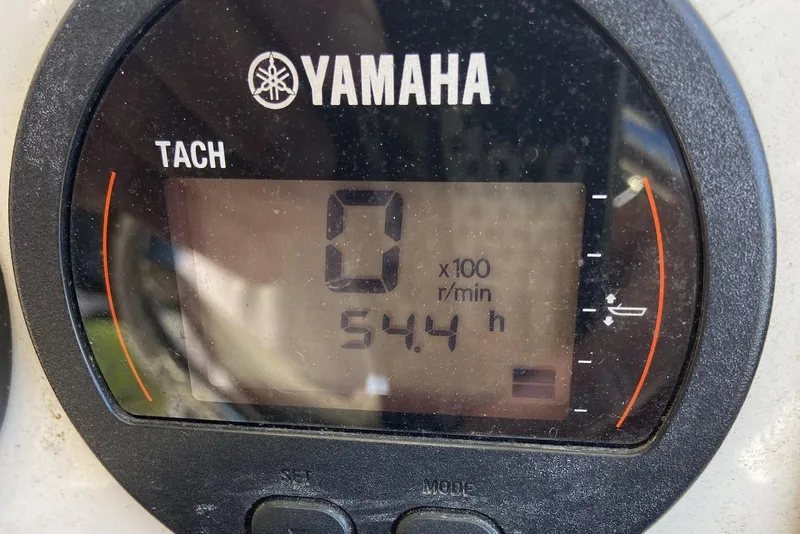 Slide: The Image of Yamaha tachometer displaying 544 hours on a 2022 Sea Fox 228 Commander boat. - 75