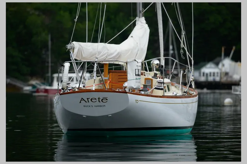 Slide: The Image of Hinckley Yachts Pilot 35 1970 - 2