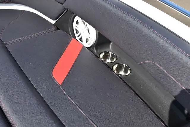 Slide: The Image of Monterey Elite 30 OB 2026 - 80