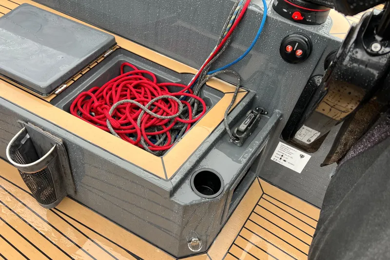 Slide: The Image of Wet deck of 2022 Saffier 33 Life yacht with red ropes and control panel. - 11