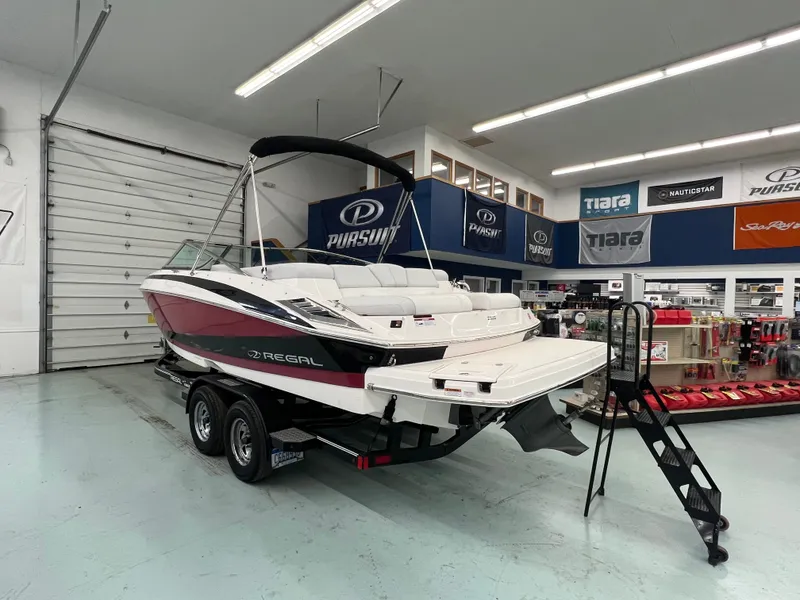 Slide: The Image of Regal 2300 Bowrider 2013 - 0