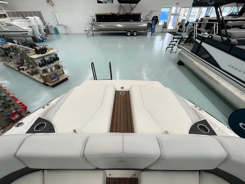 Slide: The Image of Regal 2300 Bowrider 2013 - 15