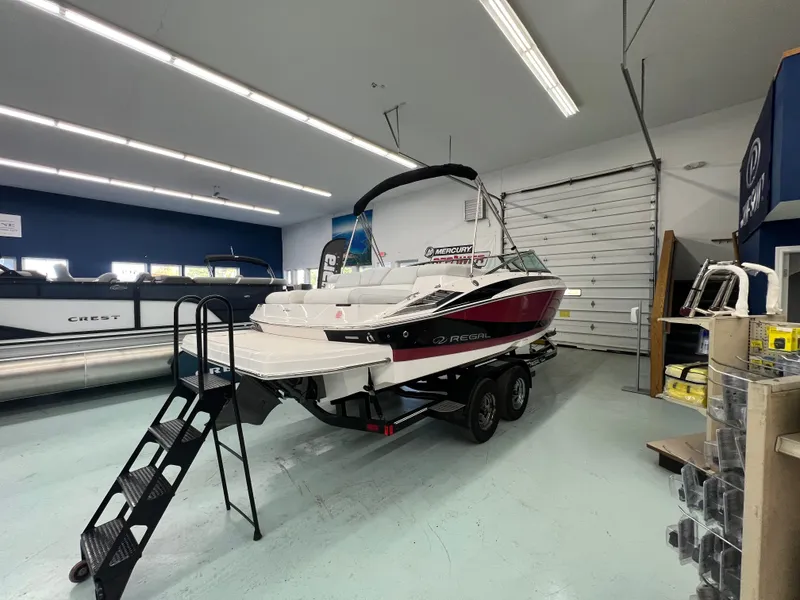 Slide: The Image of Regal 2300 Bowrider 2013 - 5