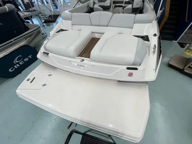 Slide: The Image of Regal 2300 Bowrider 2013 - 6