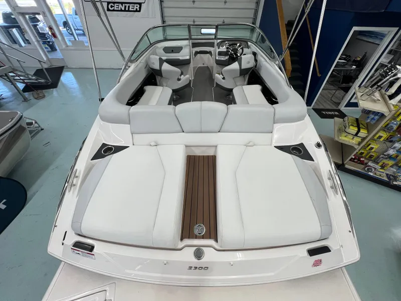 Slide: The Image of Regal 2300 Bowrider 2013 - 7