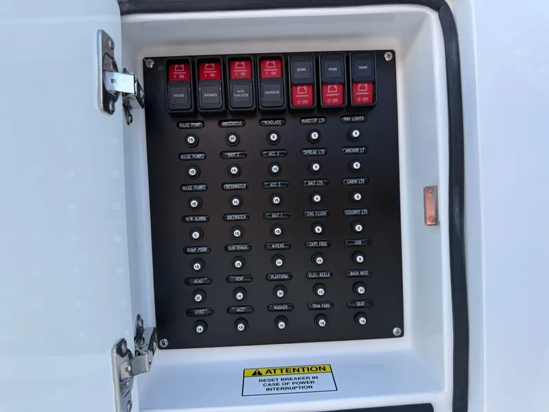 Slide: The Image of Intrepid 43 Nomad SE 2027 - 22