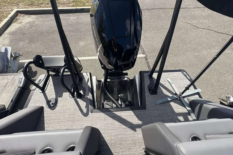 Slide: The Image of 2026 Viaggio D26U boat deck with motor and seating area. - 29