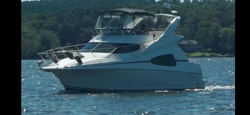 Slide: The Image of Silverton 33 Sport Sedan 2002 - 0