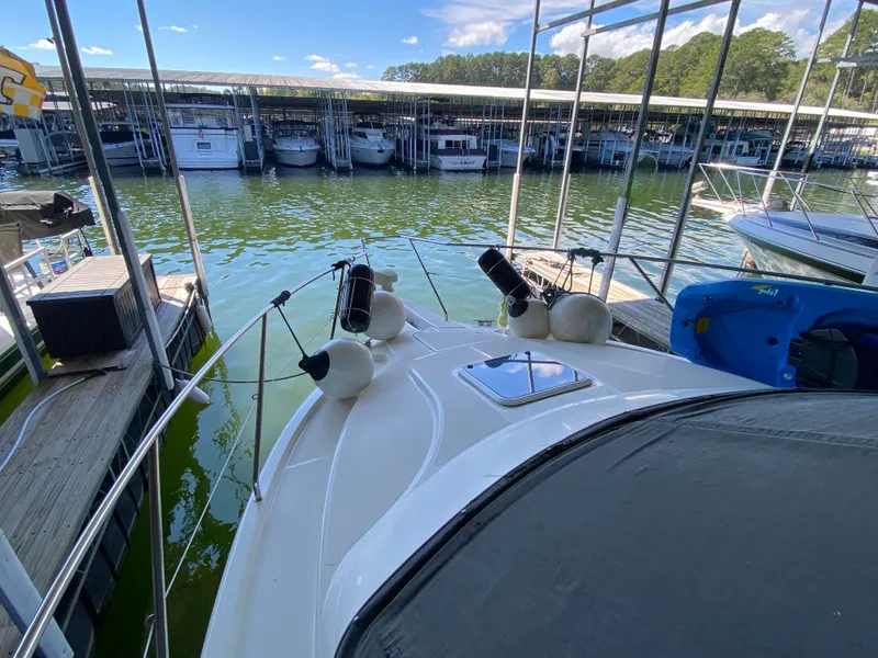 Slide: The Image of Silverton 33 Sport Sedan 2002 - 11