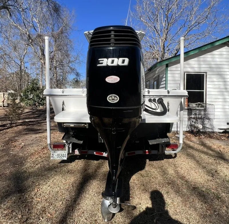 Slide: The Image of Suzuki Four Stroke 300 HP - 38