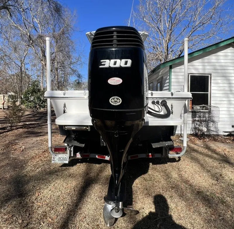 Slide: The Image of Suzuki Four Stroke 300 HP - 38