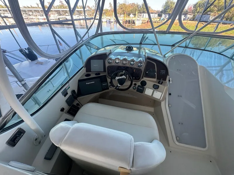 Slide: The Image of Carver Yachts 560 Voyager 2004 - 2