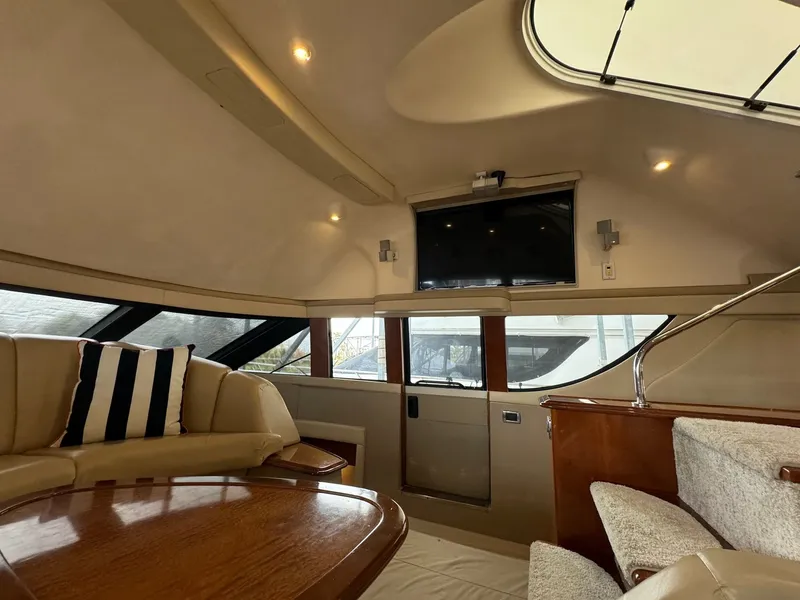 Slide: The Image of Carver Yachts 560 Voyager 2004 - 25