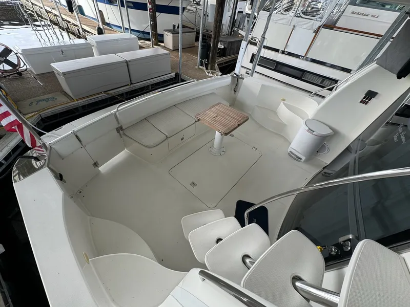 Slide: The Image of Carver Yachts 560 Voyager 2004 - 3