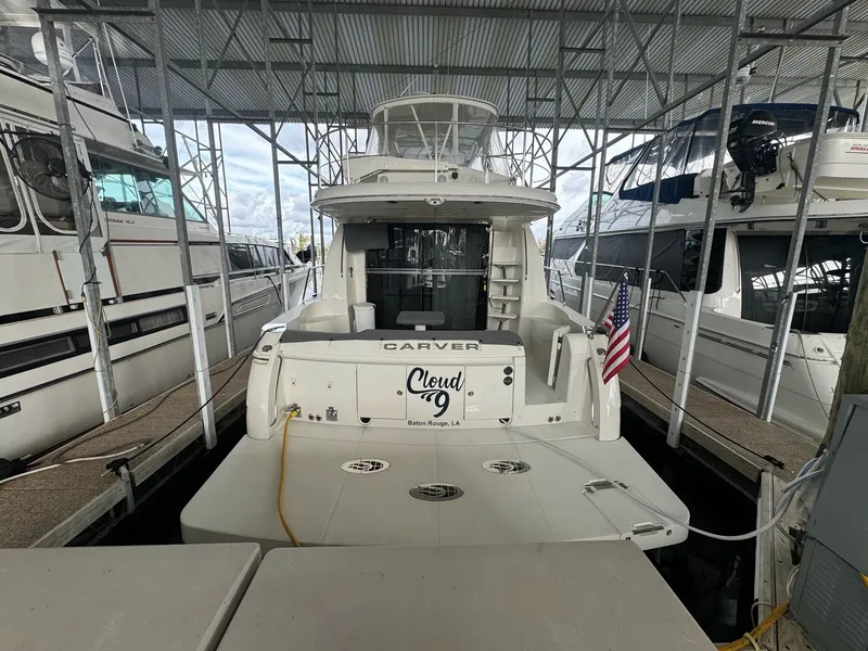 Slide: The Image of Carver Yachts 560 Voyager 2004 - 4