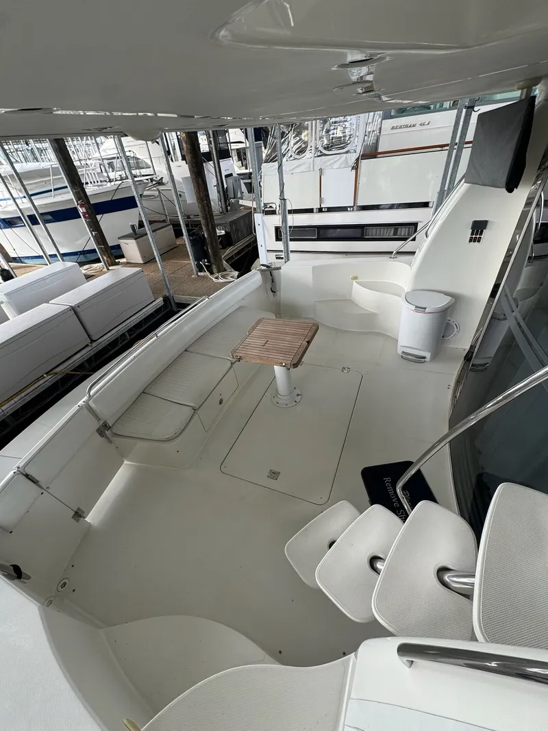 Slide: The Image of Carver Yachts 560 Voyager 2004 - 5