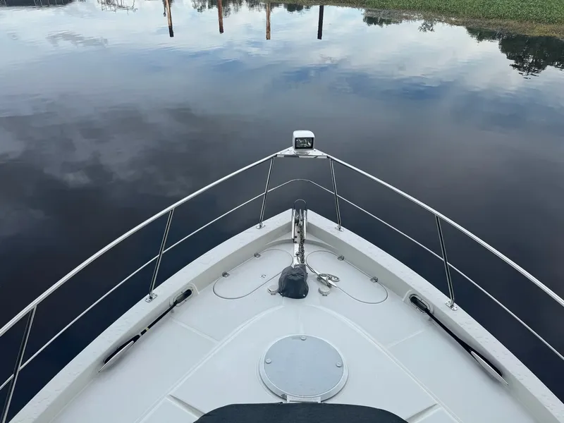 Slide: The Image of Carver Yachts 560 Voyager 2004 - 75