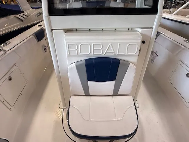 Slide: The Image of Robalo R272 Center Console 2021 - 11