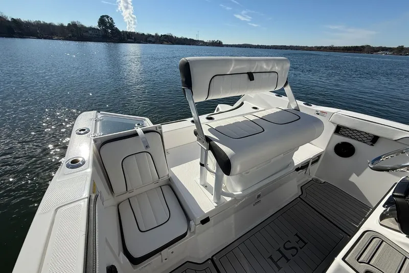 Slide: The Image of Yamaha 222 FSH Sport E 2026 - 12