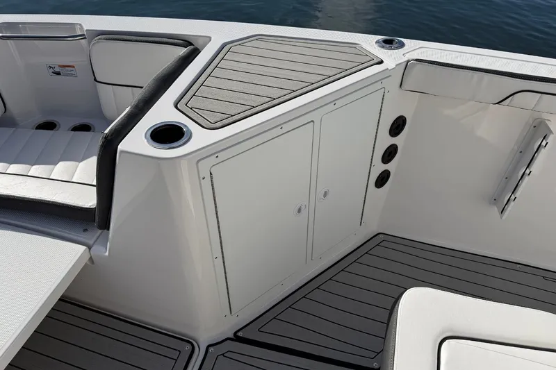 Slide: The Image of Yamaha 222 FSH Sport E 2026 - 28