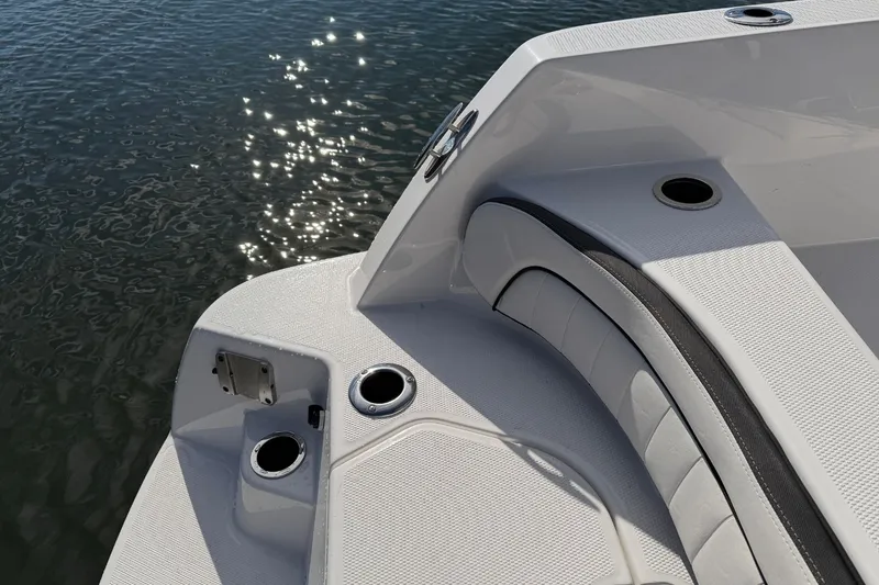 Slide: The Image of Yamaha 222 FSH Sport E 2026 - 8