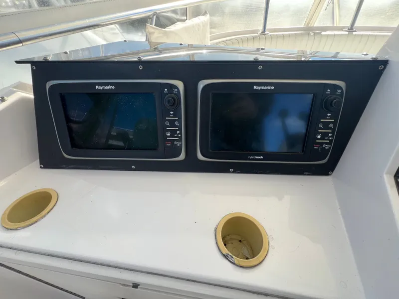 Slide: The Image of Blackfin 33 Flybridge 1996 - 14