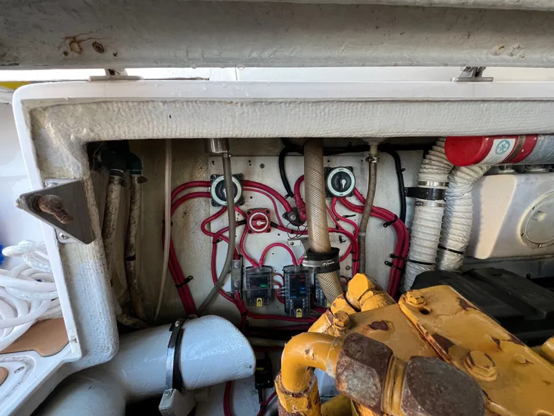 Slide: The Image of Blackfin 33 Flybridge 1996 - 31