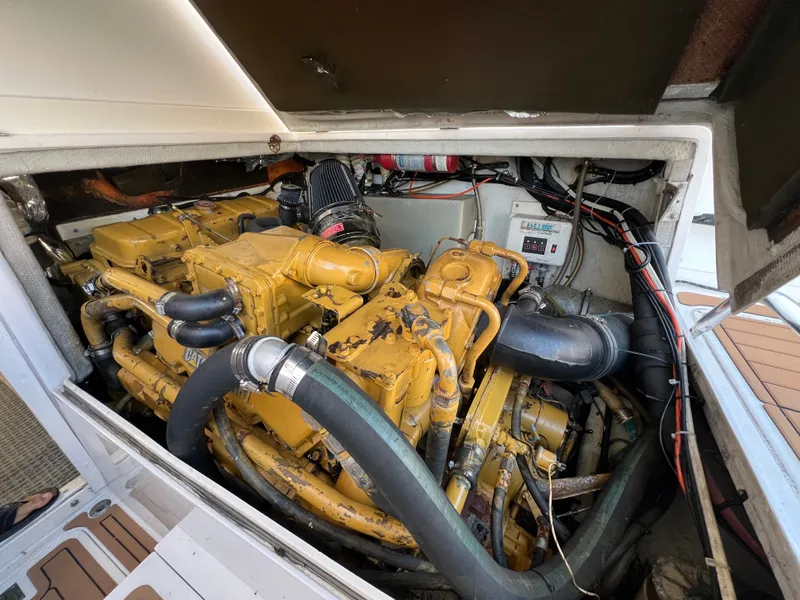 Slide: The Image of Blackfin 33 Flybridge 1996 - 32