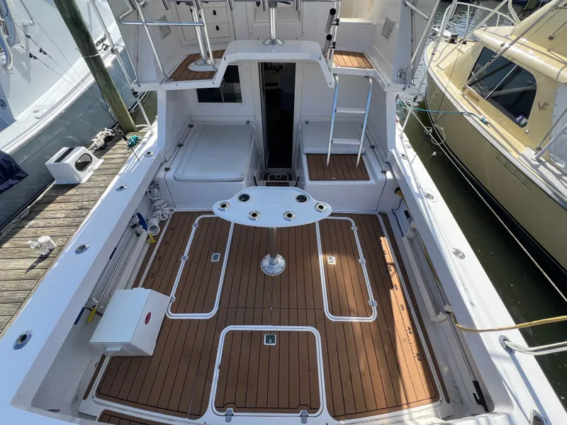 Slide: The Image of Blackfin 33 Flybridge 1996 - 8