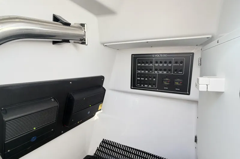 Slide: The Image of Blackfin 272 DC 2025 - 66