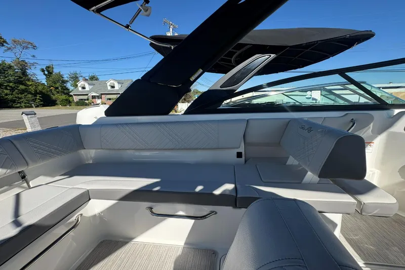 Slide: The Image of Sea Ray SDX 250 Outboard 2026 - 12