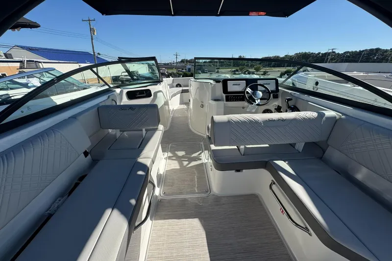 Slide: The Image of Sea Ray SDX 250 Outboard 2026 - 13