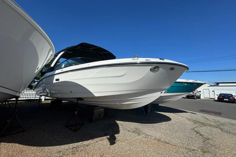 Slide: The Image of Sea Ray SDX 250 Outboard 2026 - 2