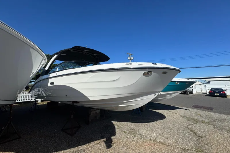 Slide: The Image of Sea Ray SDX 250 Outboard 2026 - 3