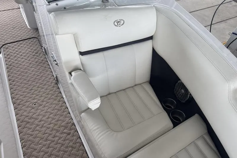 Slide: The Image of 2015 Cobalt R7 boat docked, featuring sleek design and comfortable seating. - 17